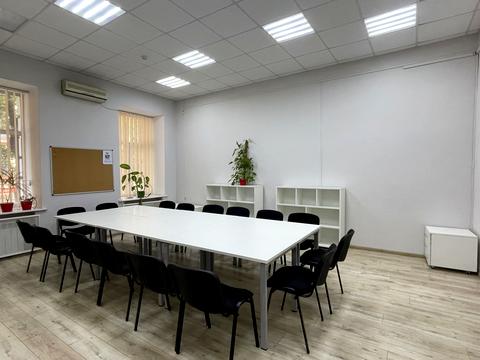 комерційна за адресою Заньковецької вул., 7