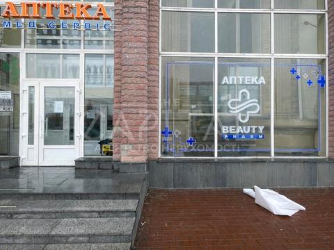 комерційна за адресою Володимира Івасюка просп. (Героїв Сталінграду), 4