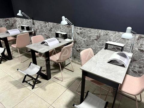 комерційна за адресою Лондонська вул. (Пітерська), 7