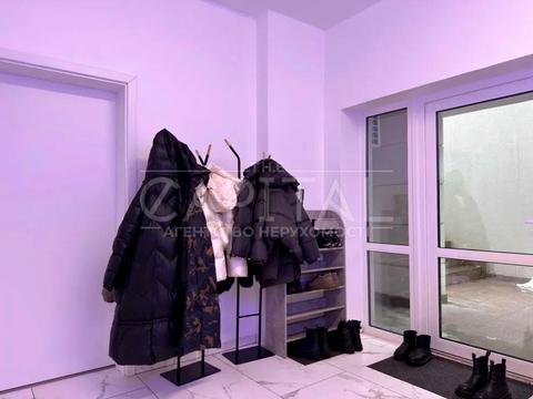 коммерческая по адресу вул. Максимовича Михайла, 24