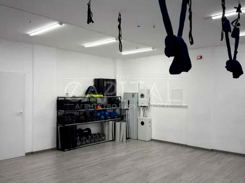 коммерческая по адресу вул. Максимовича Михайла, 24