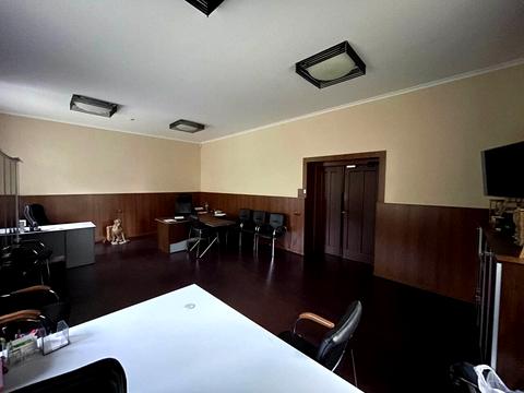 коммерческая по адресу с. Требухов, Броварська ул., 1а