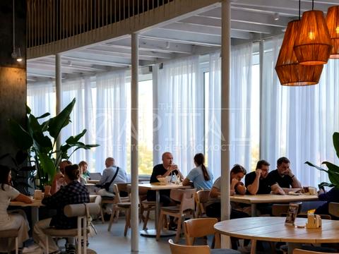 комерційна за адресою Кільцева дорога вул., 1