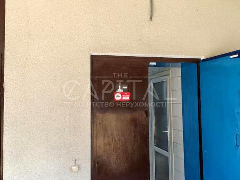 комерційна за адресою с. Рогозів, вул. Центральна, 1