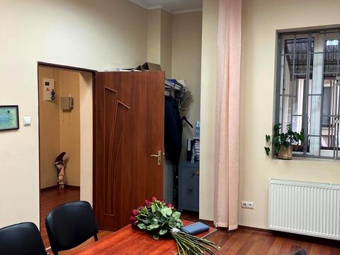 коммерческая по адресу Духновича, 6