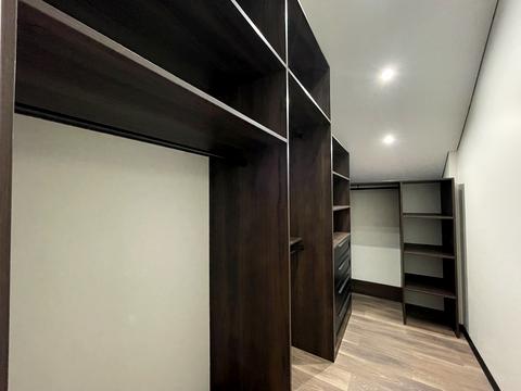 дом по адресу Апрельская ул.