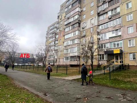 комерційна за адресою Київ, Ревуцького вул., 35