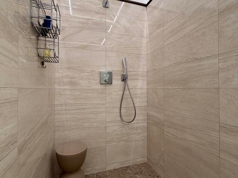 квартира за адресою Андрія Верхогляда вул. (Михайла Драгомирова), 15