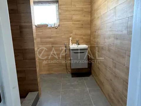 комерційна за адресою вул. Польова, 1