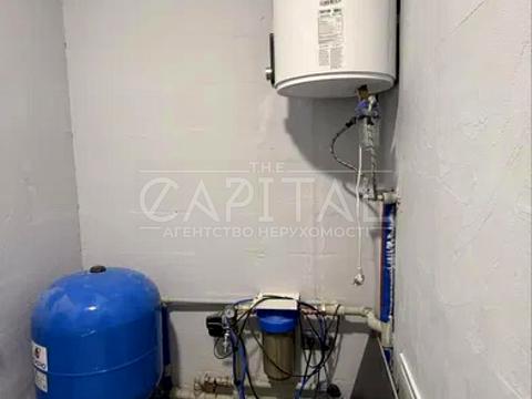 комерційна за адресою вул. Польова, 1