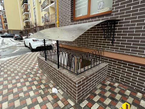 комерційна за адресою Західна вул., 10