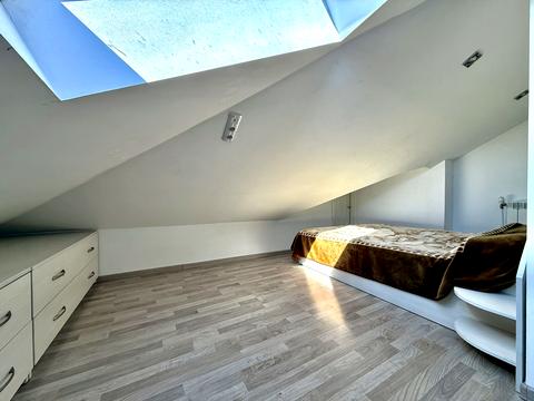 квартира по адресу Олександра Довженка ул., 2б