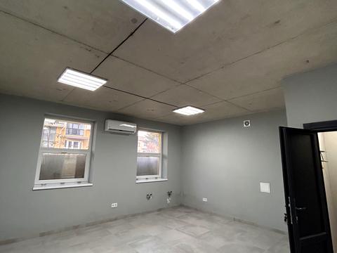 коммерческая по адресу Центральная ул., 11