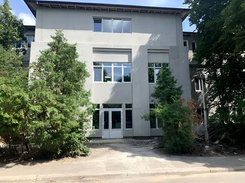 комерційна за адресою Полкова вул., 76