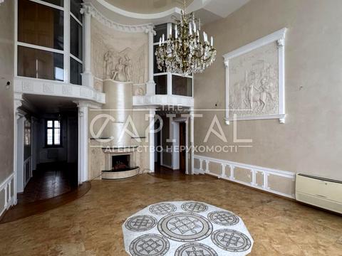 будинок за адресою вул. Посольська