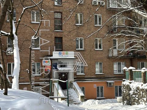 комерційна за адресою Гоголівська вул., 9-Б