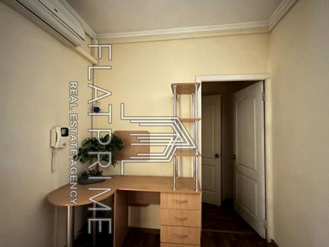 комерційна за адресою Гоголівська вул., 9-Б