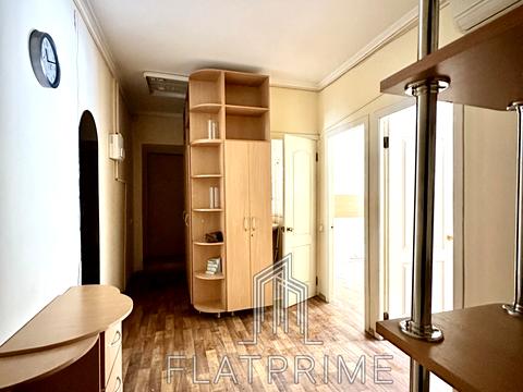 комерційна за адресою Гоголівська вул., 9-Б