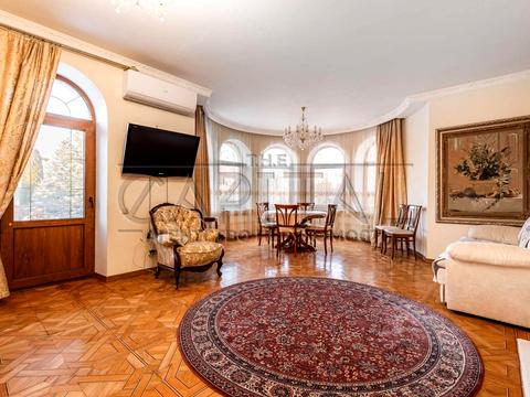 будинок за адресою 6-та лінія вул.