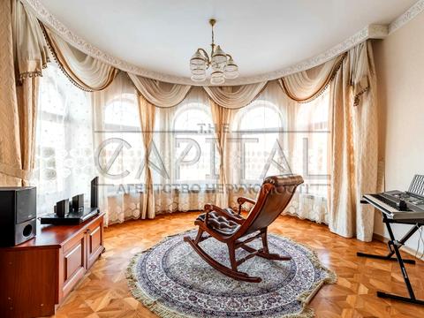 будинок за адресою 6-та лінія вул.