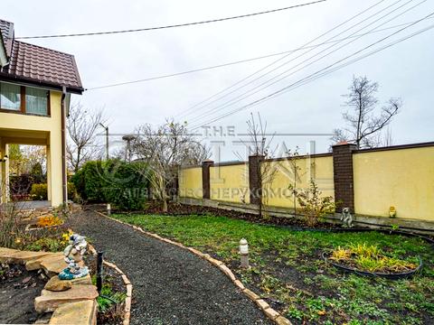 будинок за адресою с. Заріччя, вул. Весняна