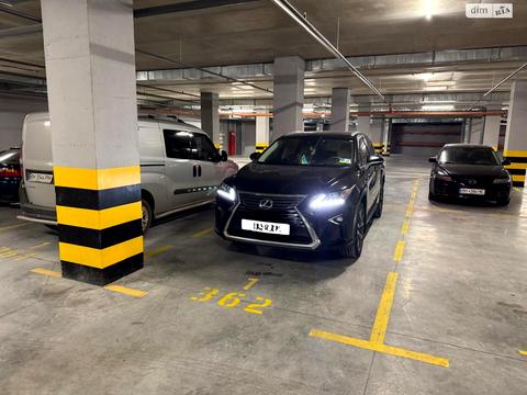 паркомісце за адресою Мукачівський пров., 6