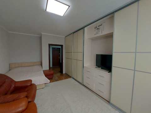 квартира за адресою Сім'ї Кульженків вул. (Петра Дегтяренка), 33