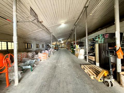 комерційна за адресою Вокзальна, 2а