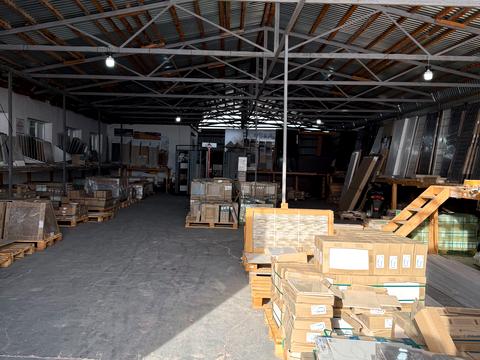 комерційна за адресою Вокзальна, 2а