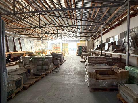 комерційна за адресою Вокзальна, 2а