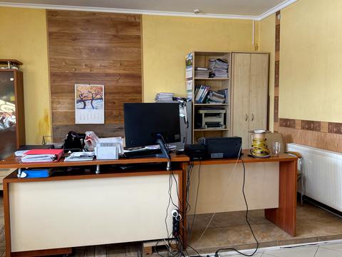 комерційна за адресою Вокзальна, 2а