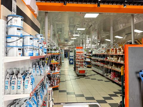 комерційна за адресою Вокзальна, 2а