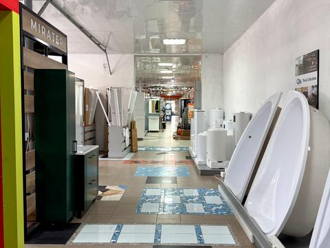 комерційна за адресою Вокзальна, 2а