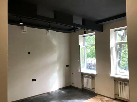 комерційна за адресою Бастіонна вул., 4