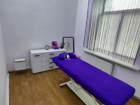 комерційна за адресою Королеви Єлизавети ІІ вул. (Глинки), 18