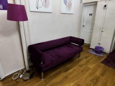 комерційна за адресою Королеви Єлизавети ІІ вул. (Глинки), 18