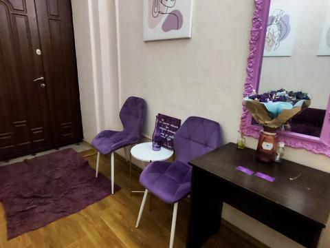 комерційна за адресою Королеви Єлизавети ІІ вул. (Глинки), 18