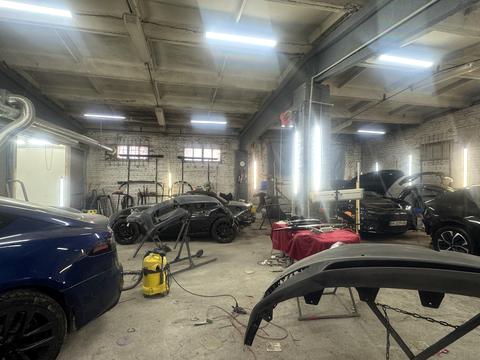 комерційна за адресою Гайдамацька вул. (Марфи Струтинської), 10-12