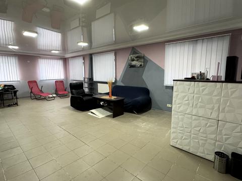 комерційна за адресою Драгоманова, 32