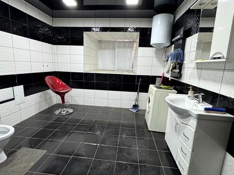 комерційна за адресою Драгоманова, 32