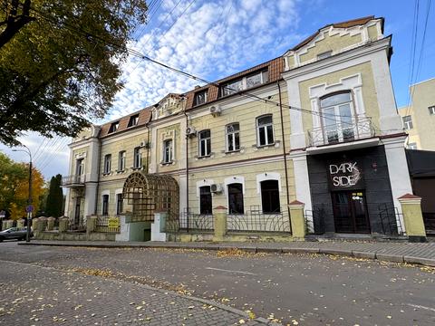 комерційна за адресою Драгоманова, 32