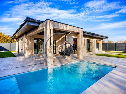 будинок за адресою Вишнева, 44