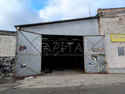 комерційна за адресою Ґарета Джонса вул. (Сім'ї Хохлових), 1