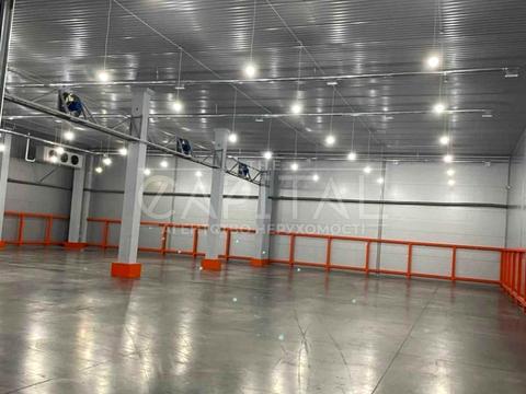 комерційна за адресою Богдана Хмельницького просп. (Героїв Сталінграда), 1