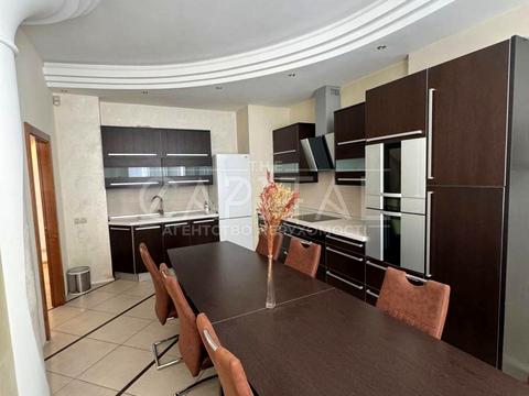 комерційна за адресою Київ, Євгена Коновальця вул. (Щорса), 32-Г