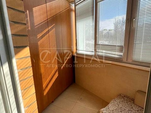 комерційна за адресою Київ, Євгена Коновальця вул. (Щорса), 32-Г