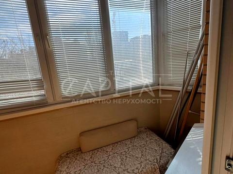 комерційна за адресою Київ, Євгена Коновальця вул. (Щорса), 32-Г