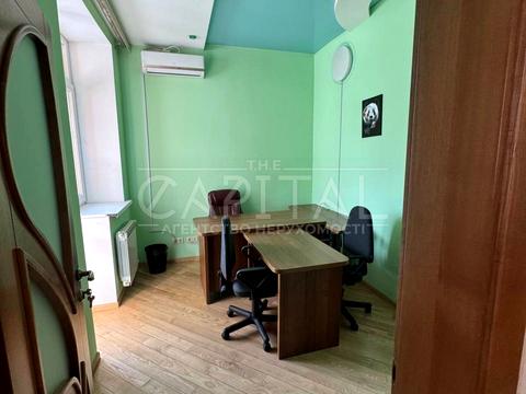 комерційна за адресою Київ, Євгена Коновальця вул. (Щорса), 32-Г