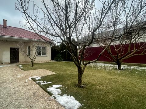 будинок за адресою Центральна вул., 18а