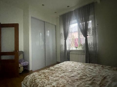 будинок за адресою Центральна вул., 18а